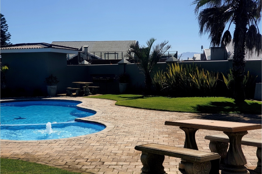 3 Bedroom Property for Sale in Diaz Beach Western Cape